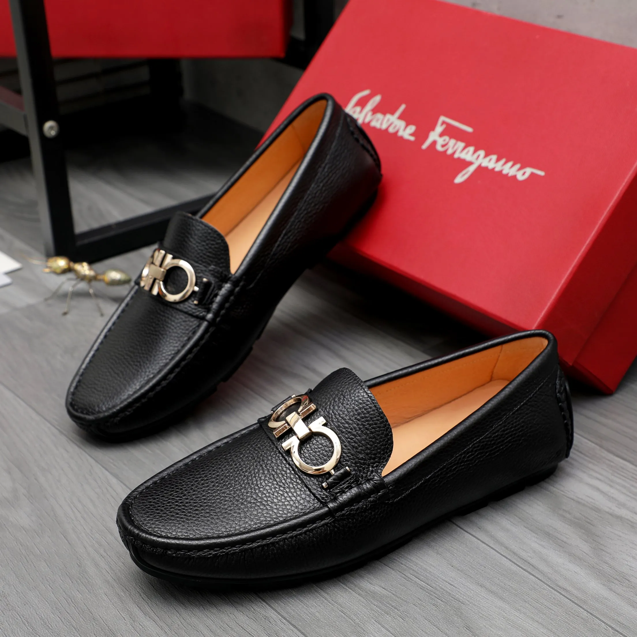 Men's shoes 💰380 Product trademark: Ferragamo "Ferragamo" casual slip-on shoes Regular size: 38-45 (45. Customized, non-returnable) Product materials: Selected pebbled cowhide upper, pigskin lining, rubber outsole